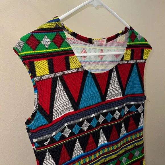 Multicolor Geometric Pattern Dress - Picture 4 of 7